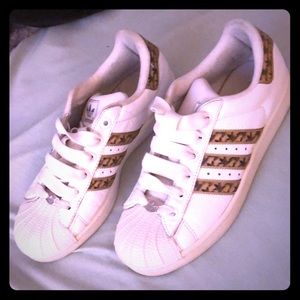 Women’s ididas size 8 . Special edition